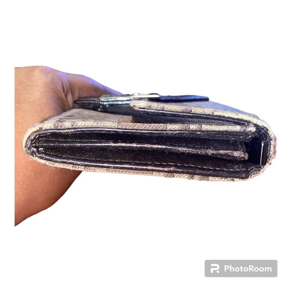 EUC Authentic Fendi Monogram Wallet - Picture 5 of 9